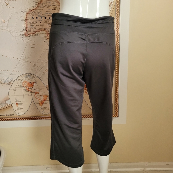 Nike gray FITDRY flare capri stretch pants paper bag tie front yoga sporty S 4/6 - Picture 2 of 10